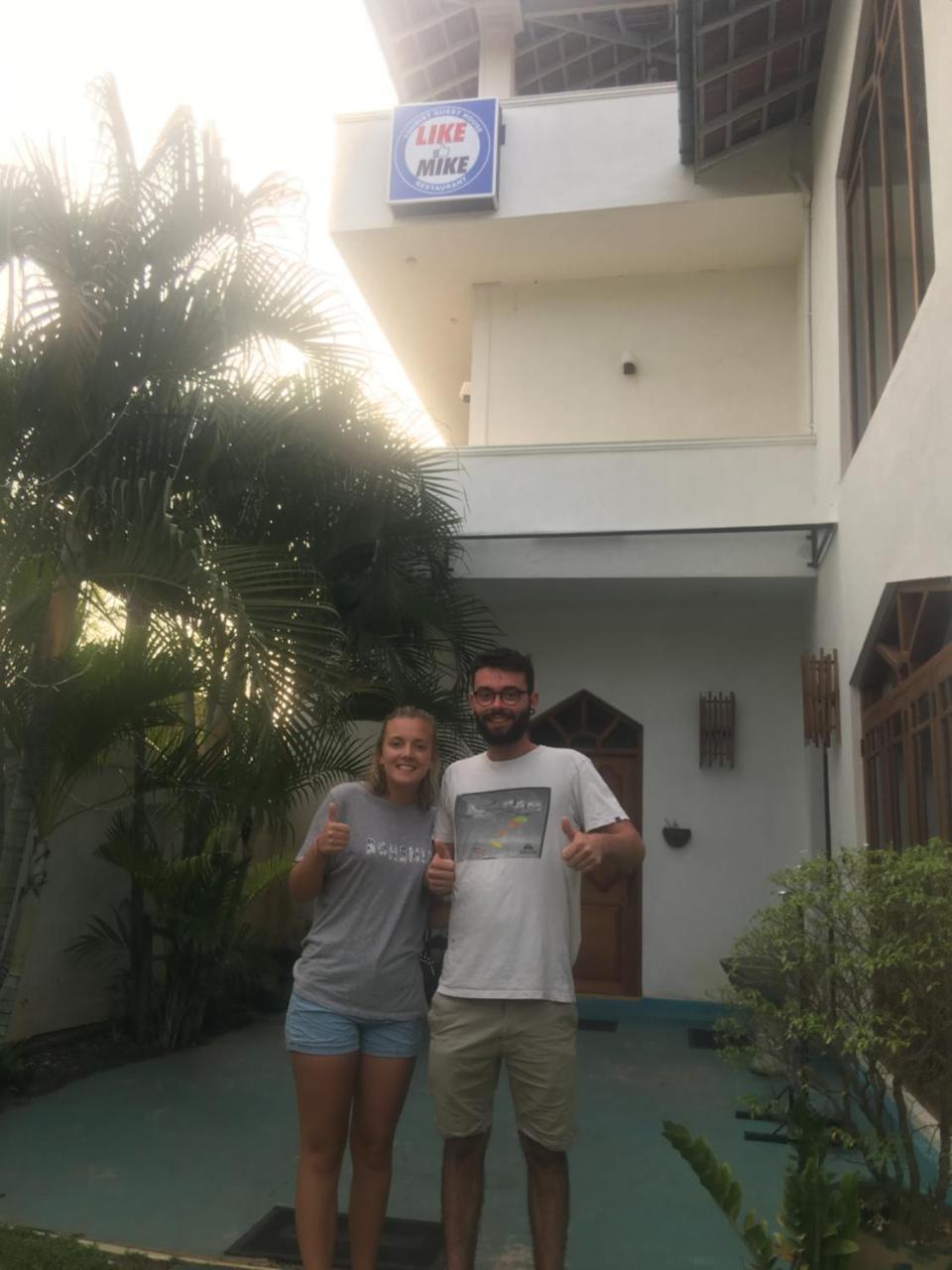 Like Mike Tourist Guest House & Restaurant เนกอมโบ ภายนอก รูปภาพ